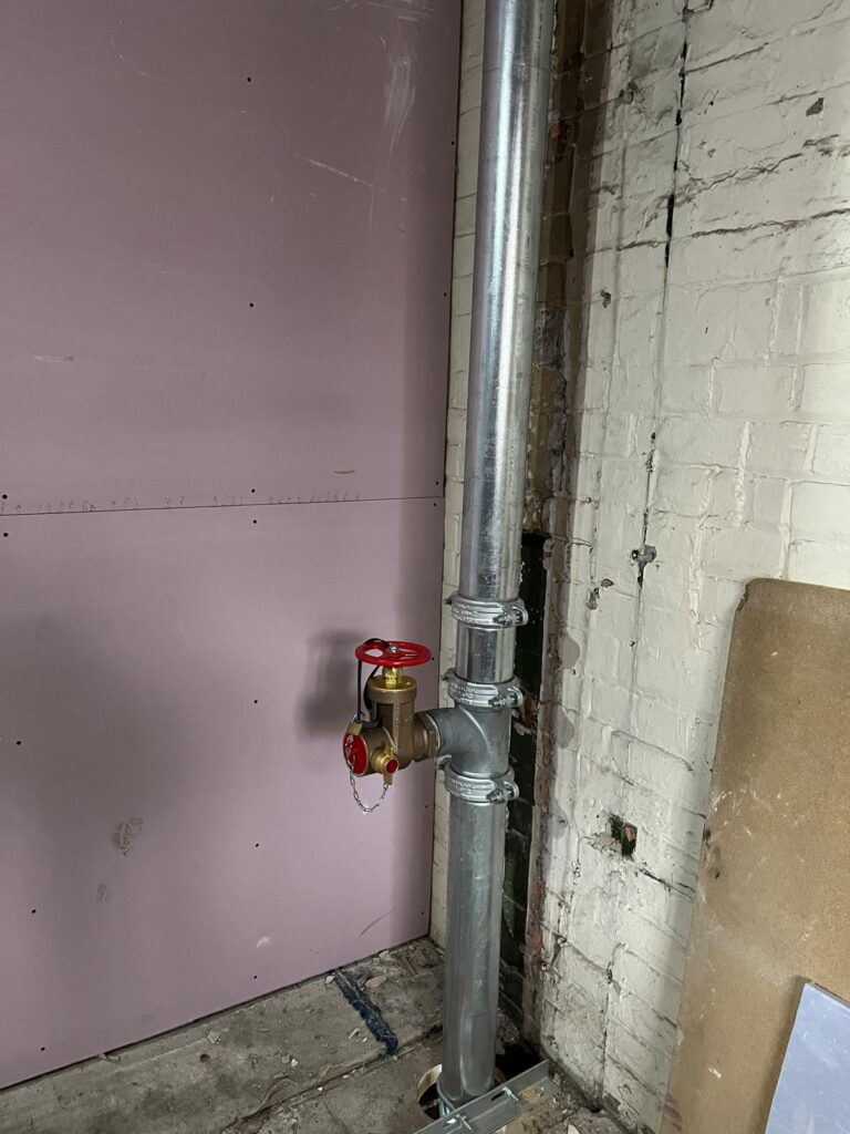 Fire_Extinguisher_Water_Pipe